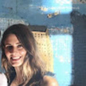 Meet your Posher, Caitlyn